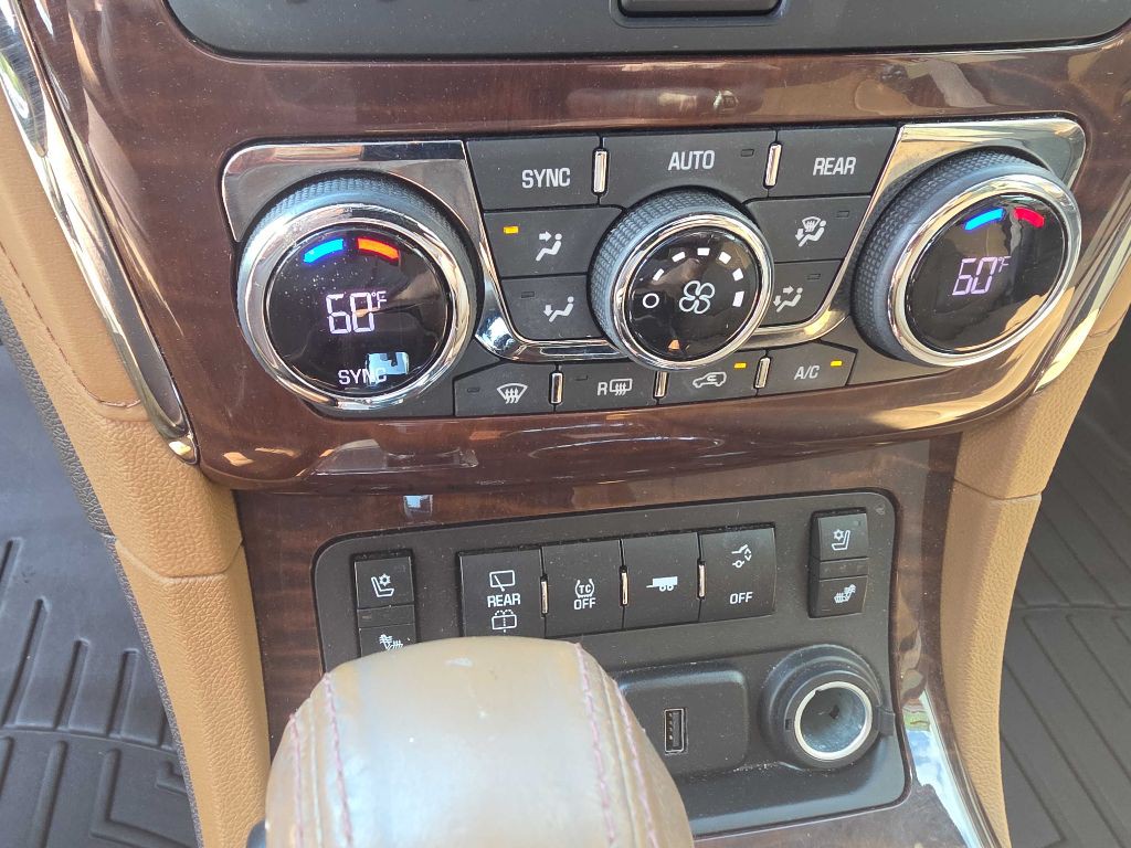 2017 Buick Enclave Image 16