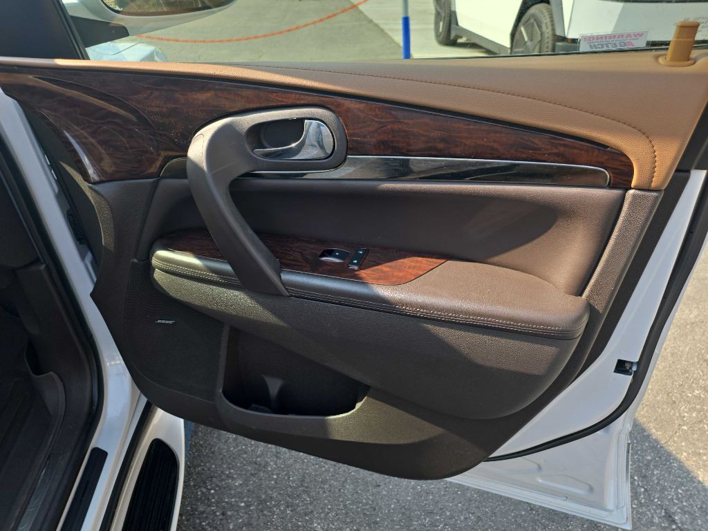 2017 Buick Enclave Image 27
