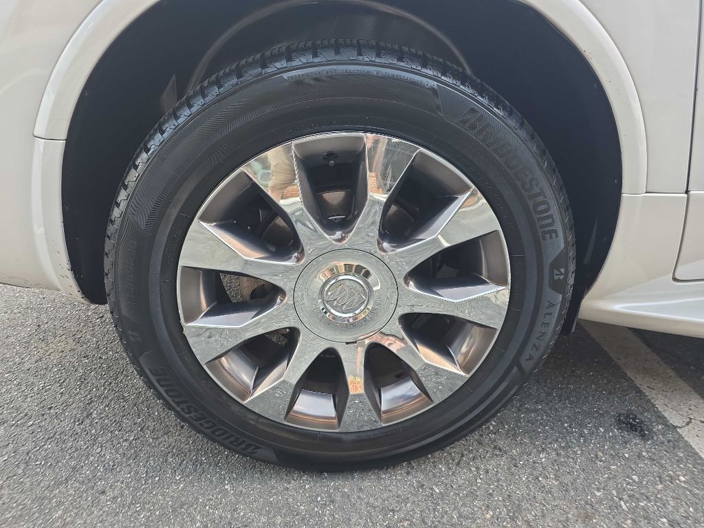 2017 Buick Enclave Image 28