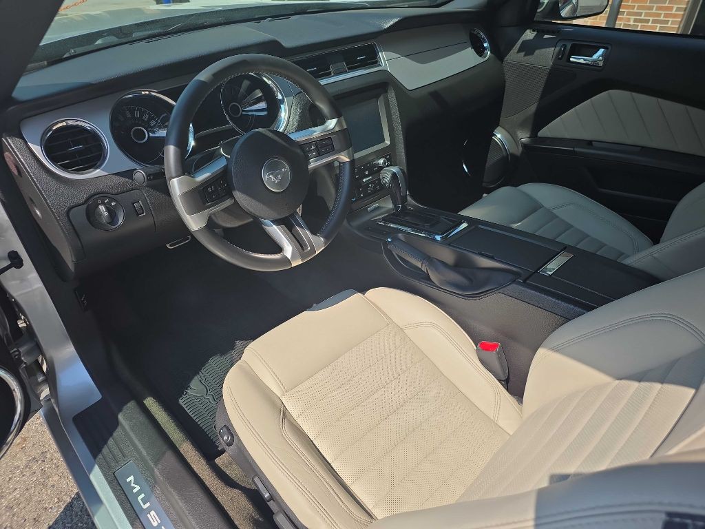 2014 Ford Mustang Image 9