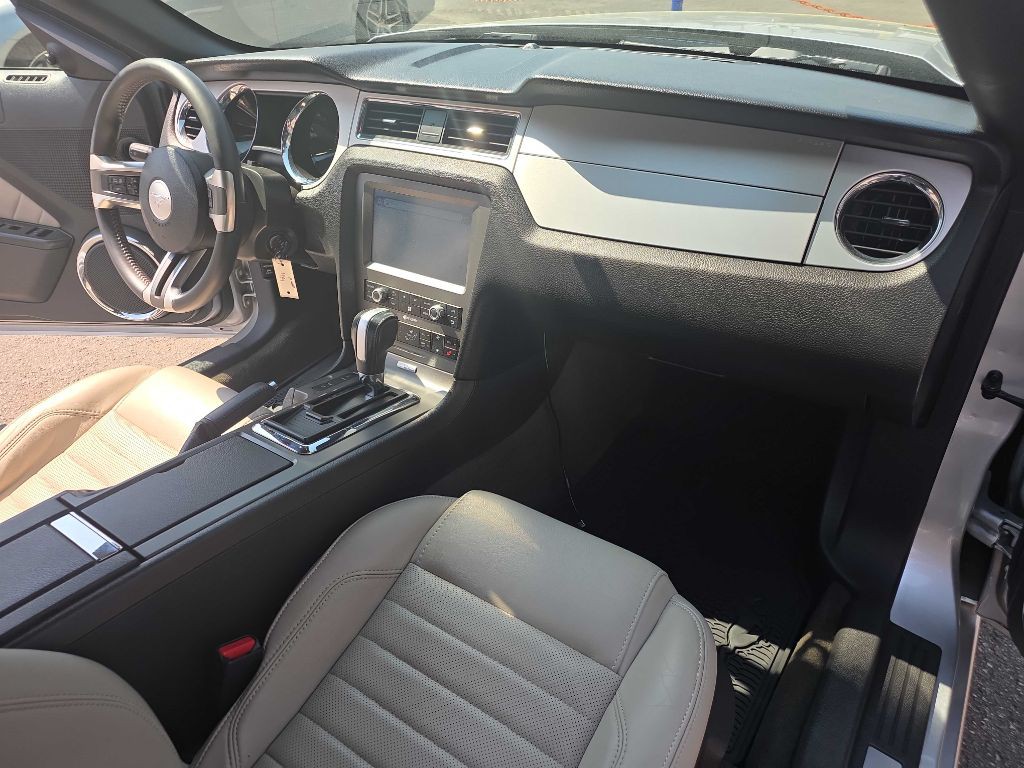 2014 Ford Mustang Image 22