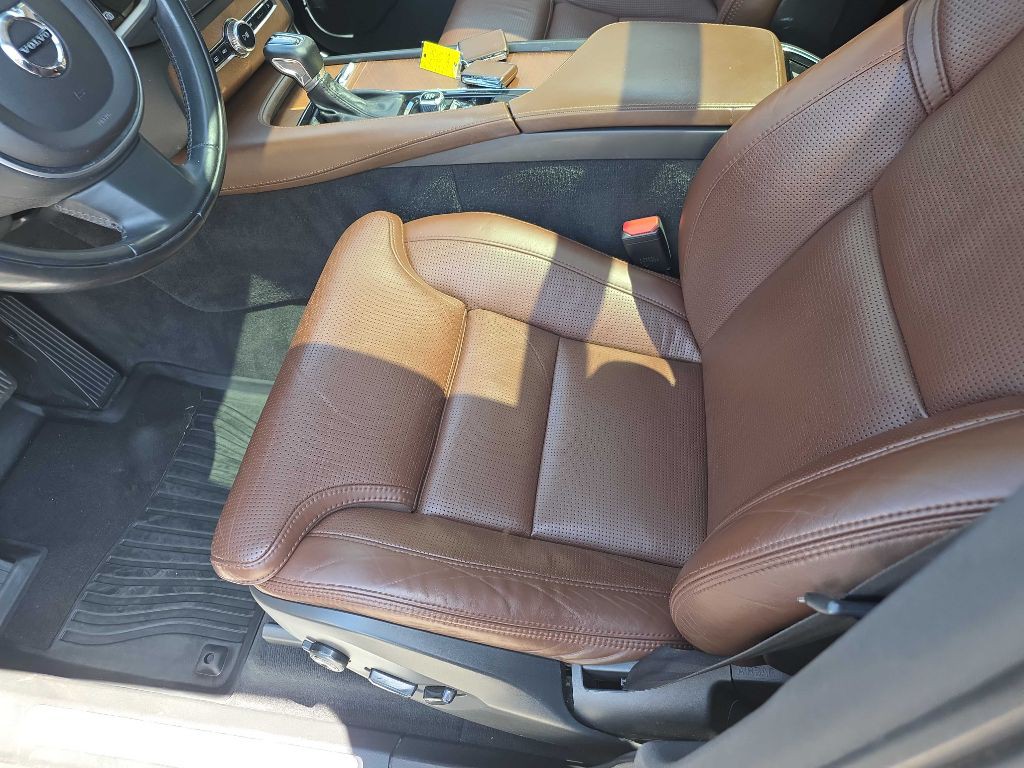 2018 Volvo XC90 Image 10