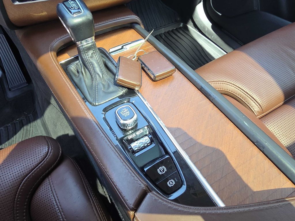 2018 Volvo XC90 Image 13