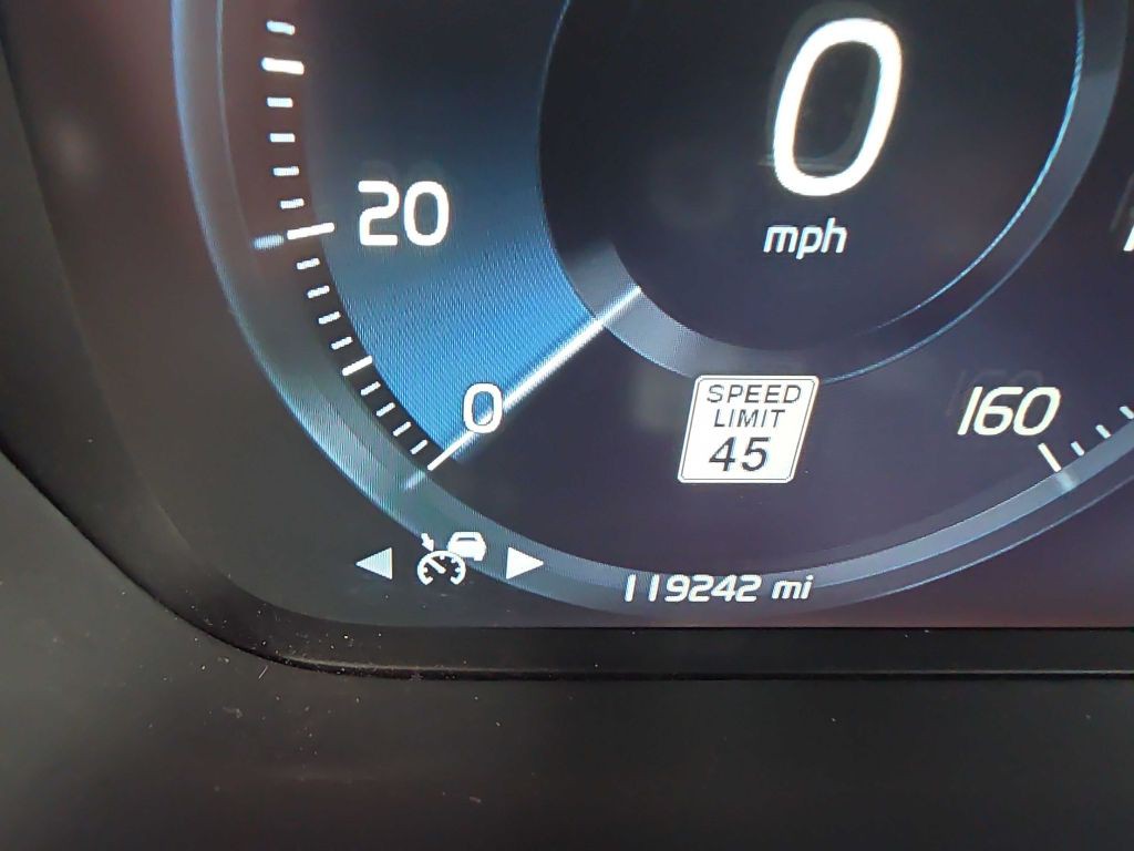 2018 Volvo XC90 Image 15