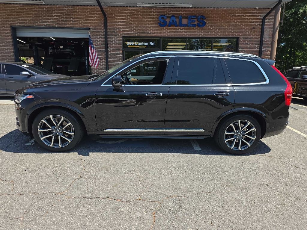 2018 Volvo XC90 Image 2