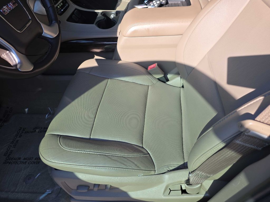 2016 GMC Yukon Image 10