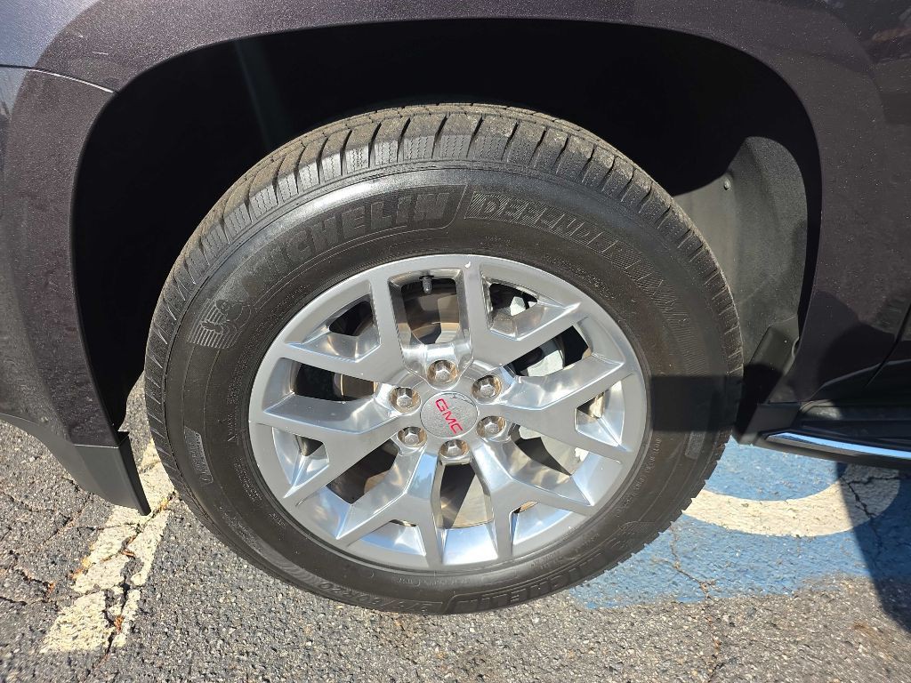 2016 GMC Yukon Image 28