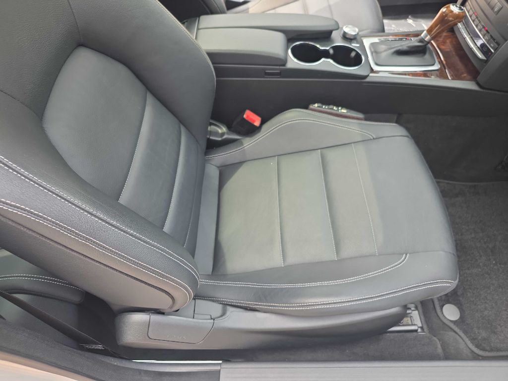 2013 Mercedes-Benz E-Class Image 17