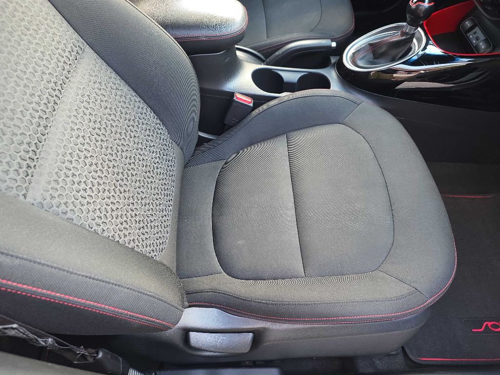 2014 Kia Soul Image 21