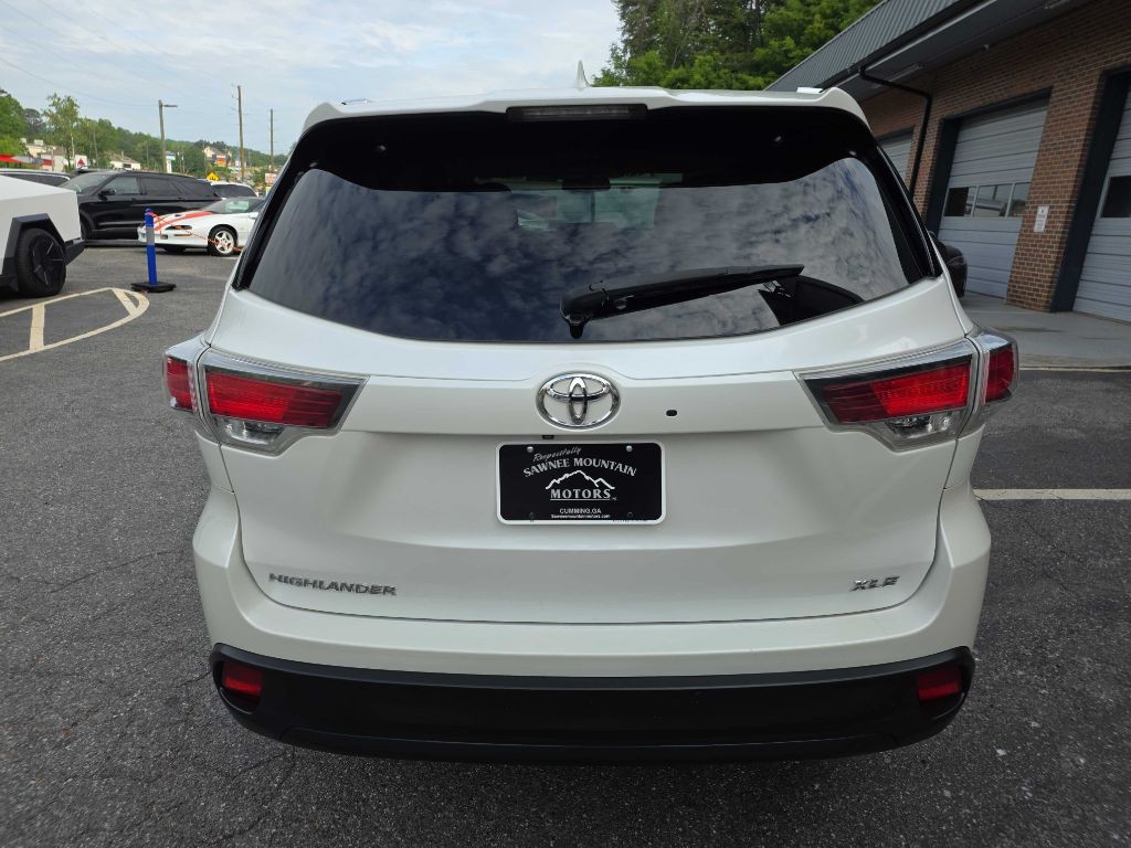 2015 Toyota Highlander Image 4