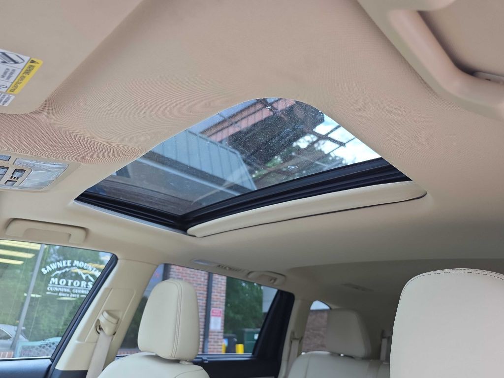 2015 Toyota Highlander Image 16