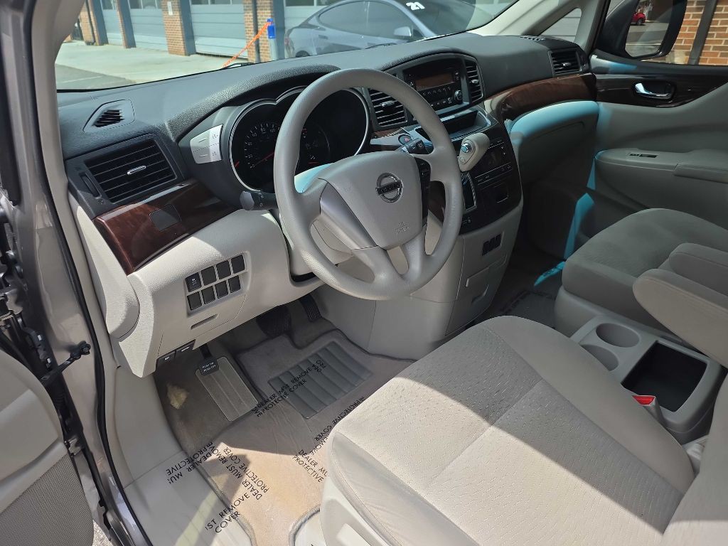 2013 Nissan Quest Image 9