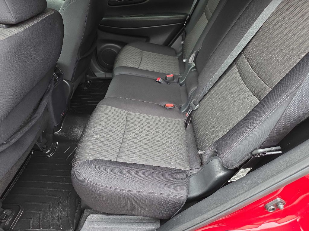 2019 Nissan Rogue Image 18