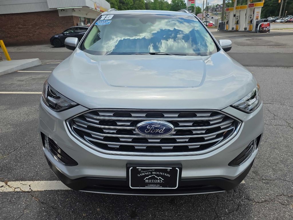 2019 Ford Edge Image 8