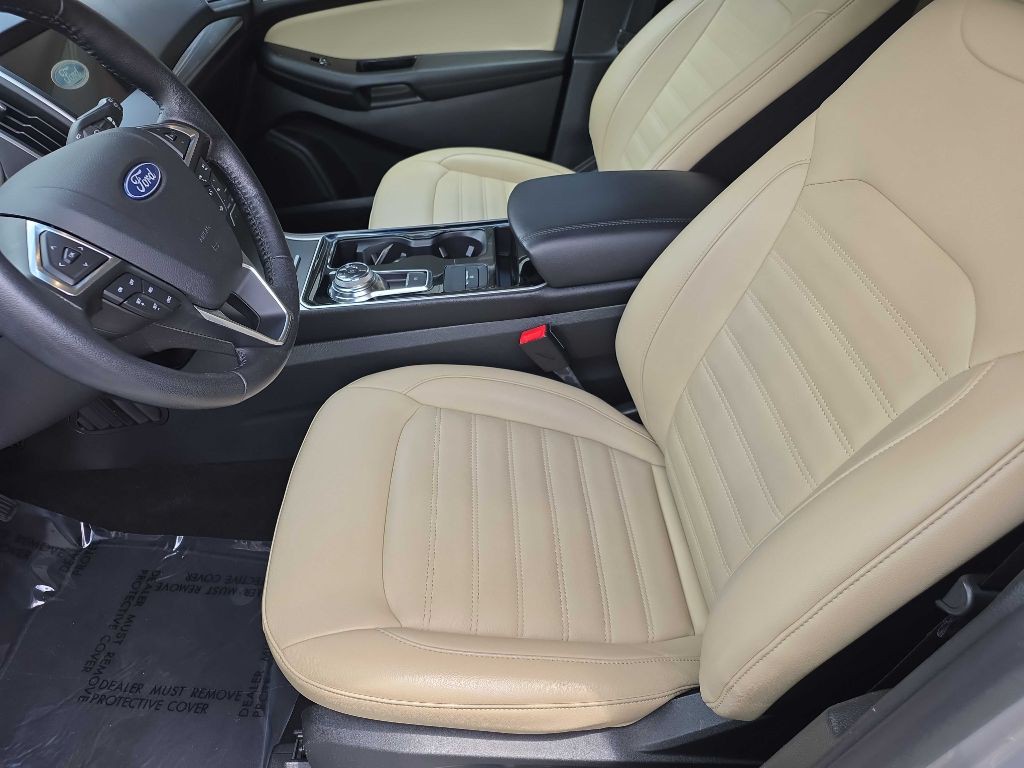 2019 Ford Edge Image 11