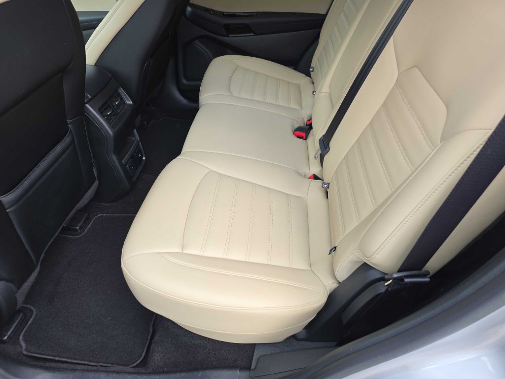 2019 Ford Edge Image 17