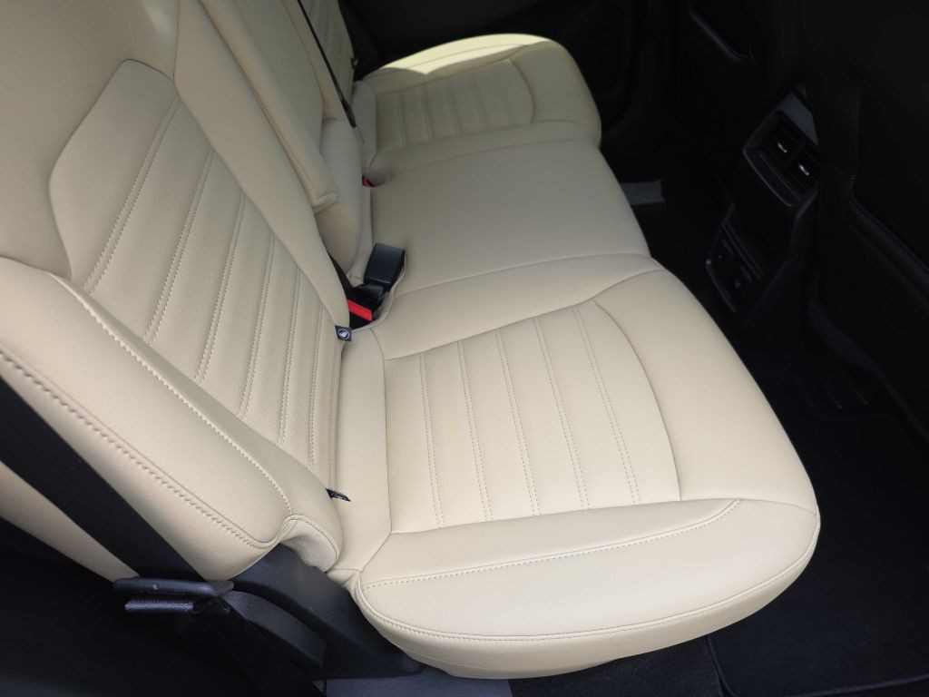 2019 Ford Edge Image 20