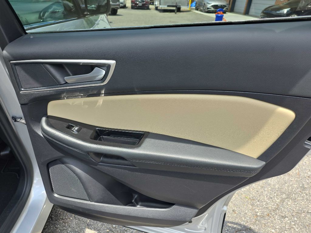 2019 Ford Edge Image 21