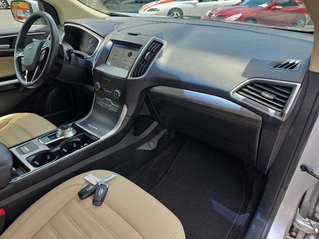 2019 Ford Edge Image 23