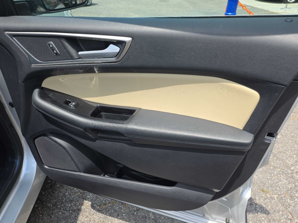 2019 Ford Edge Image 24