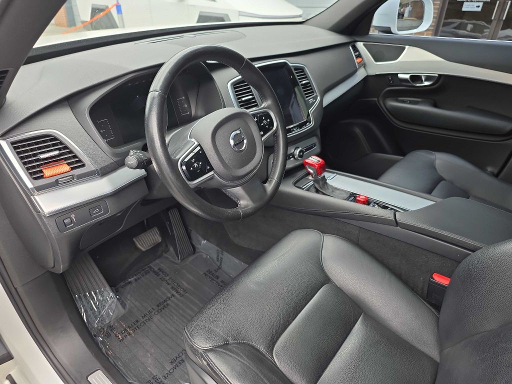 2018 Volvo XC90 Image 9
