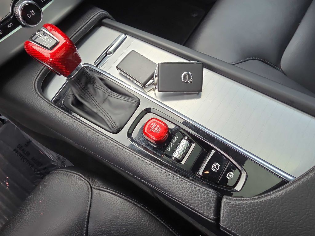 2018 Volvo XC90 Image 15