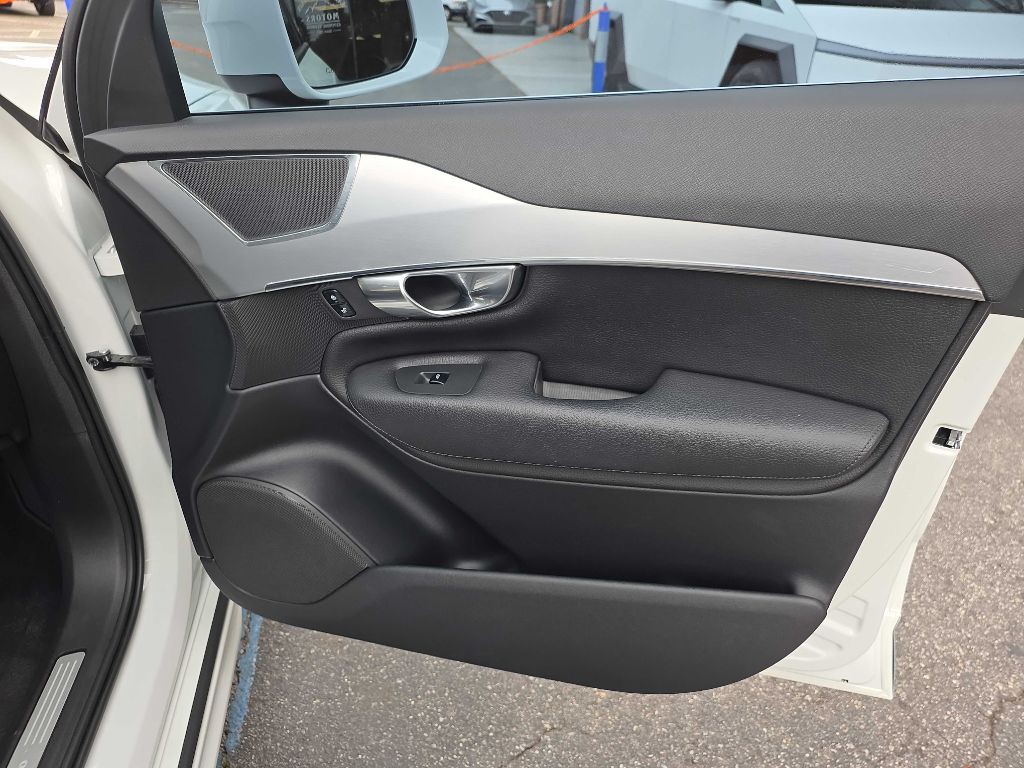 2018 Volvo XC90 Image 24