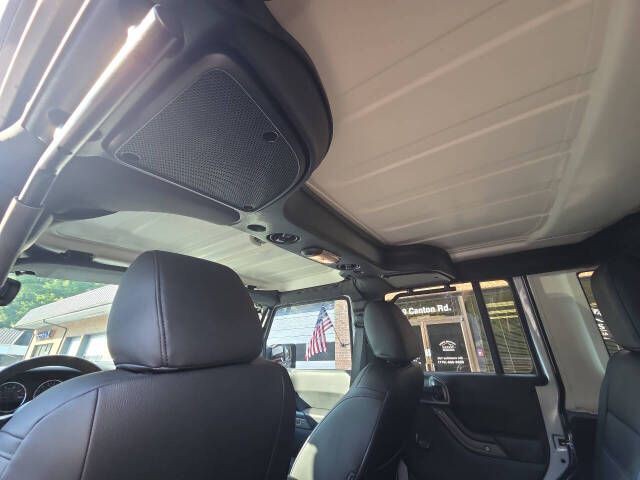 2017 Jeep Wrangler Unlimited Image 16
