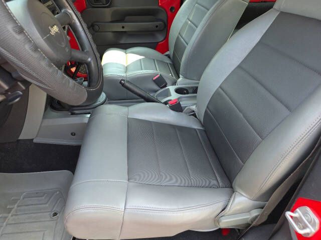 2009 Jeep Wrangler Image 12