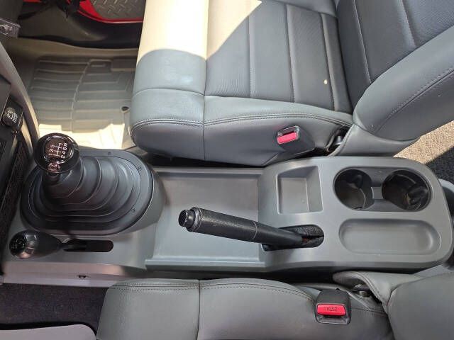 2009 Jeep Wrangler Image 15