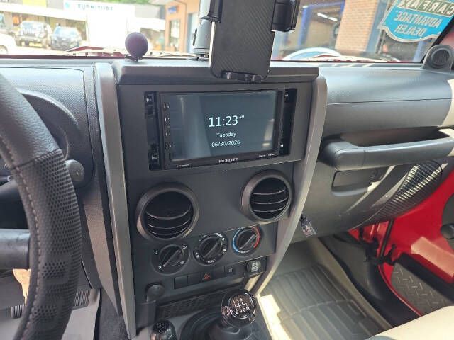 2009 Jeep Wrangler Image 16
