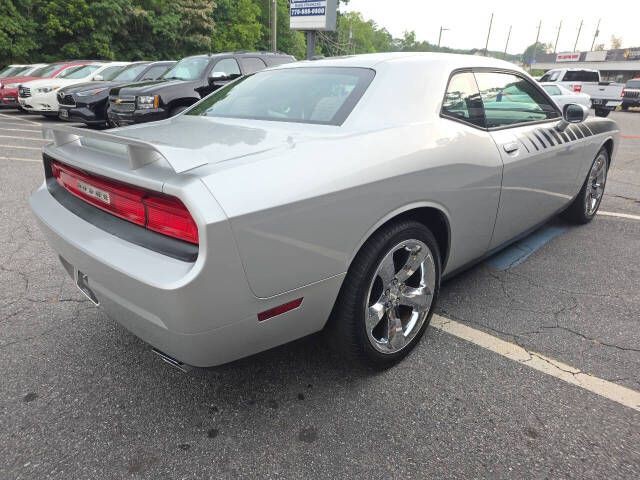 2012 Dodge Challenger Image 6