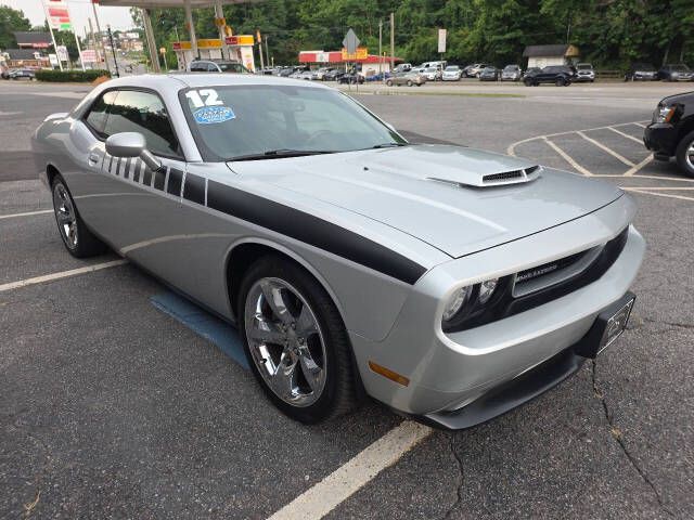 2012 Dodge Challenger Image 8