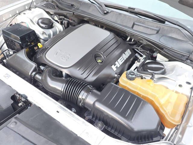 2012 Dodge Challenger Image 22