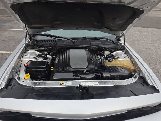 2012 Dodge Challenger Image 23