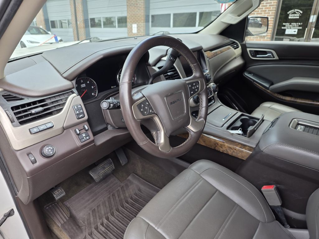 2016 GMC Yukon Image 9