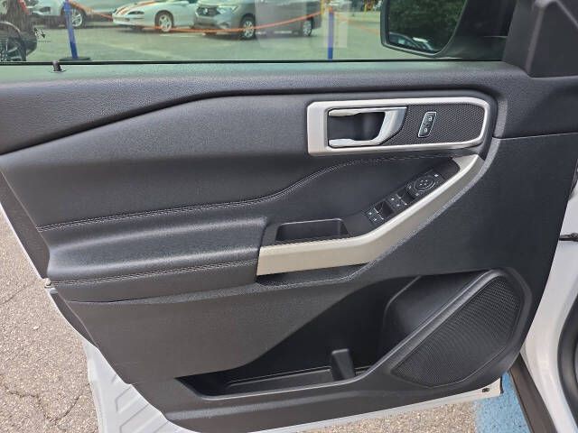 2020 Ford Explorer Image 11