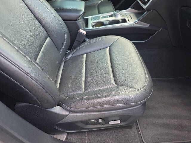 2020 Ford Explorer Image 25