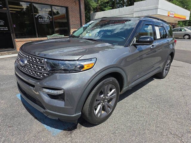 2023 Ford Explorer Image 2