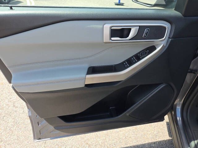 2023 Ford Explorer Image 12