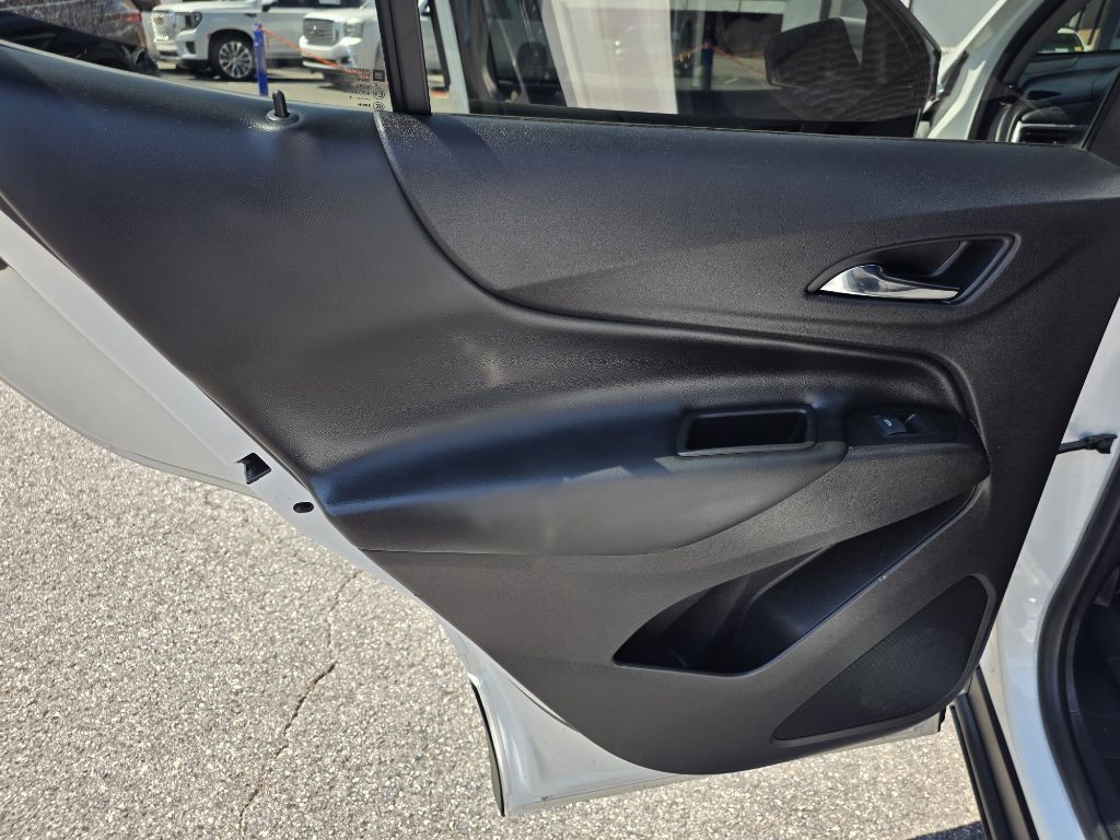 2018 Chevrolet Equinox Image 17