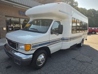 Image for 2006 Ford Econoline E450 25 PASSENGER ID: 7650352