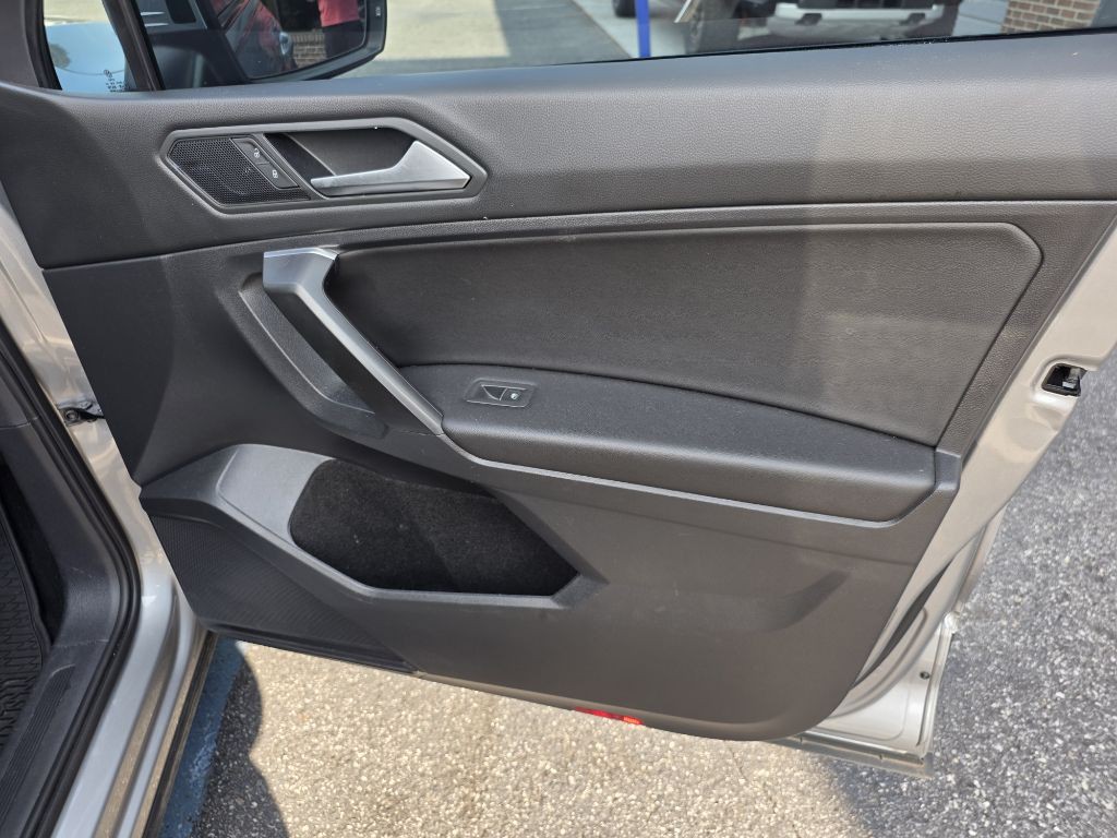 2021 Volkswagen Tiguan Image 25