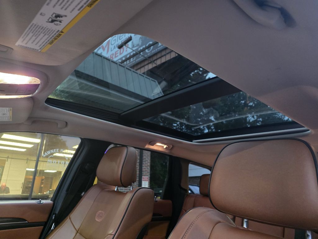 2012 Jeep Grand Cherokee Image 12