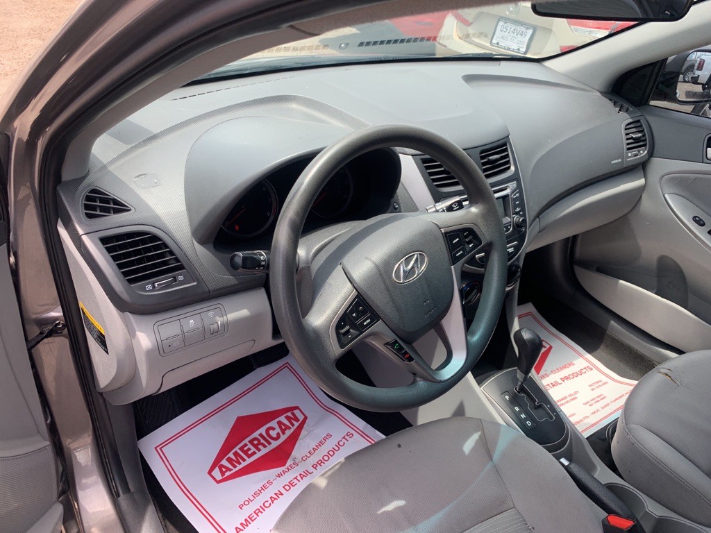 2017 Hyundai Accent Image 8