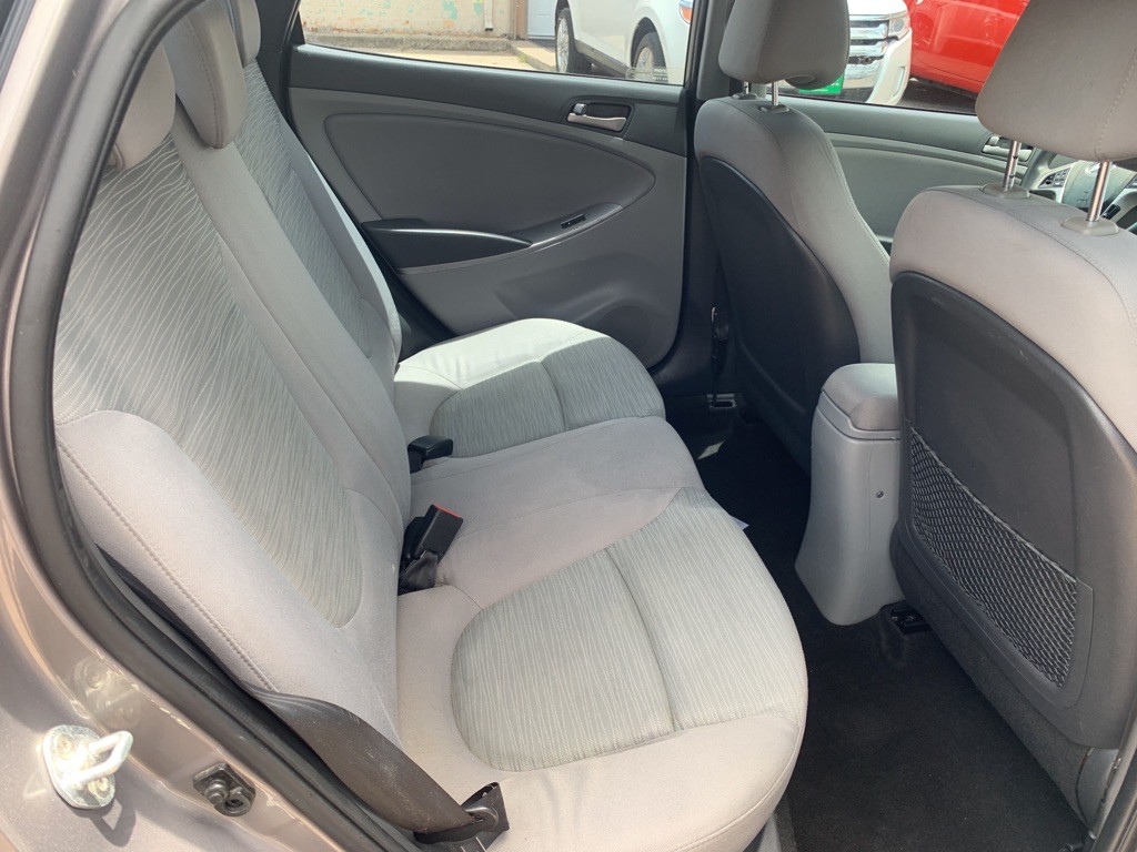 2017 Hyundai Accent Image 11