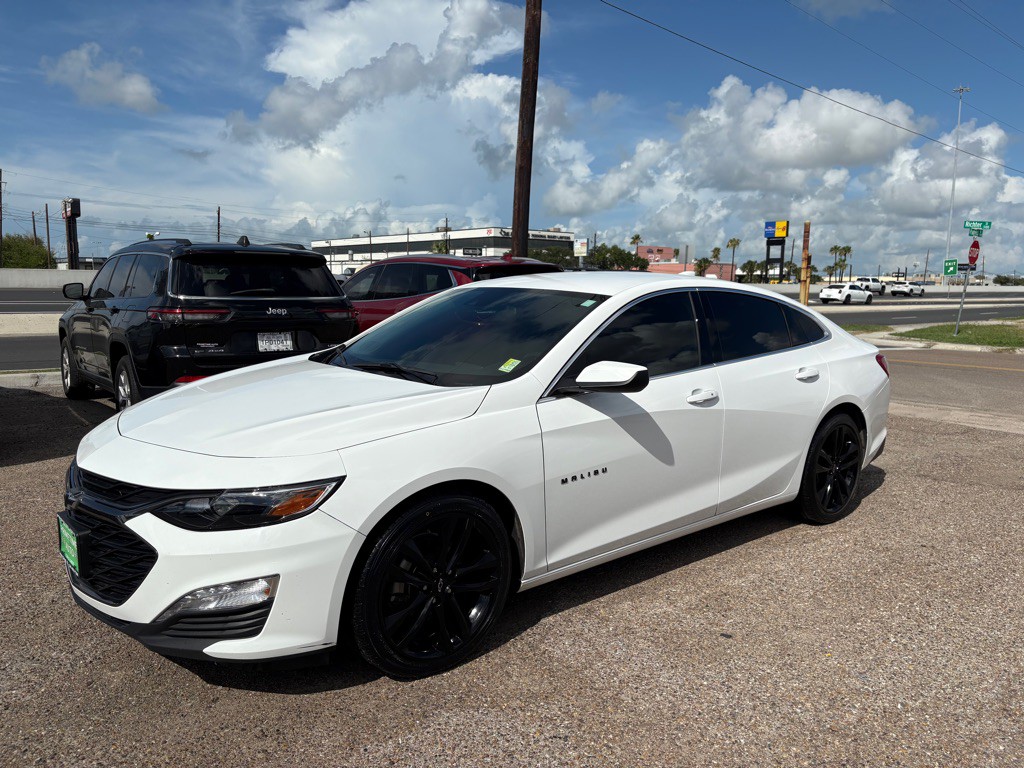2023 Chevrolet Malibu Image 2