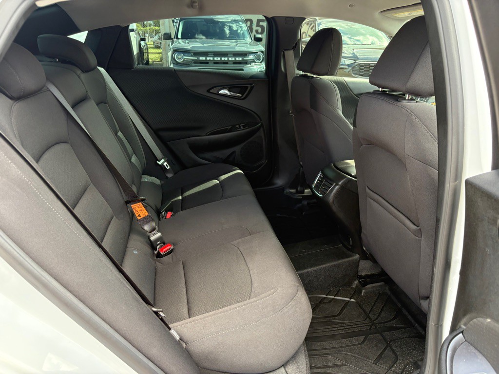 2023 Chevrolet Malibu Image 12