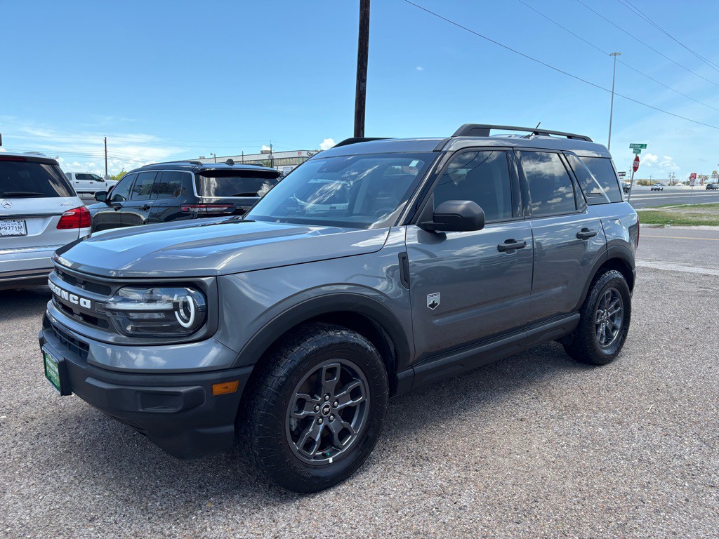 2022 Ford Bronco Image 2