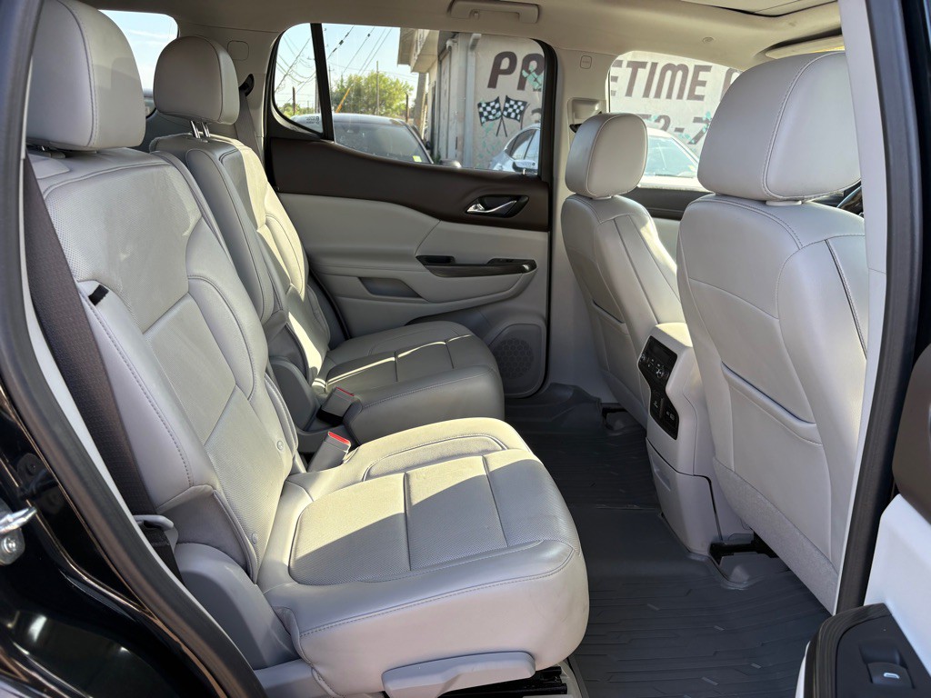 2023 GMC Acadia Image 14